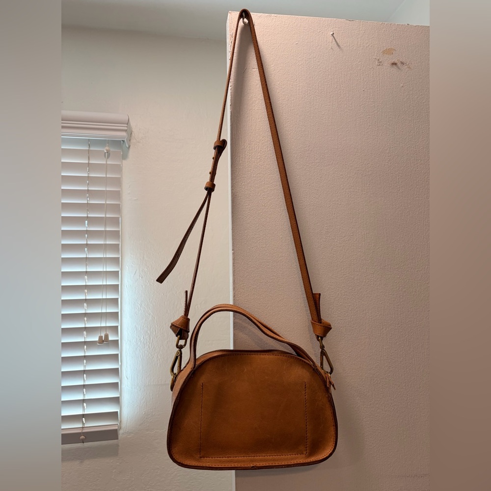 Madewell tan leather crossbody bag